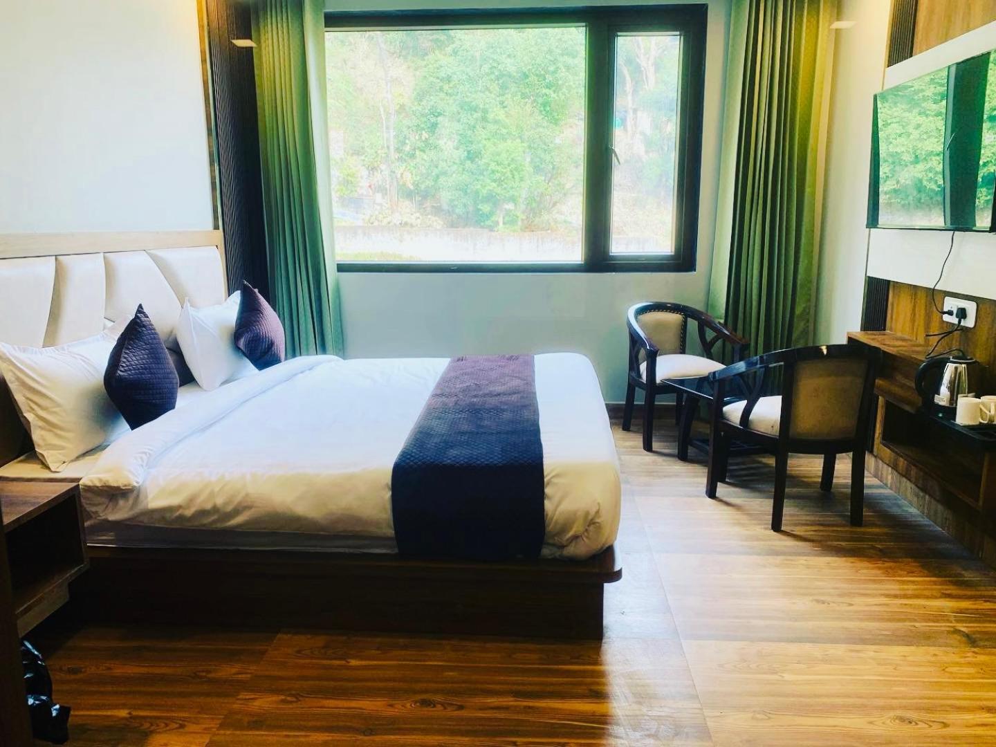 Hotel & Hostel Vimal Ganga Рішикеш Екстер'єр фото