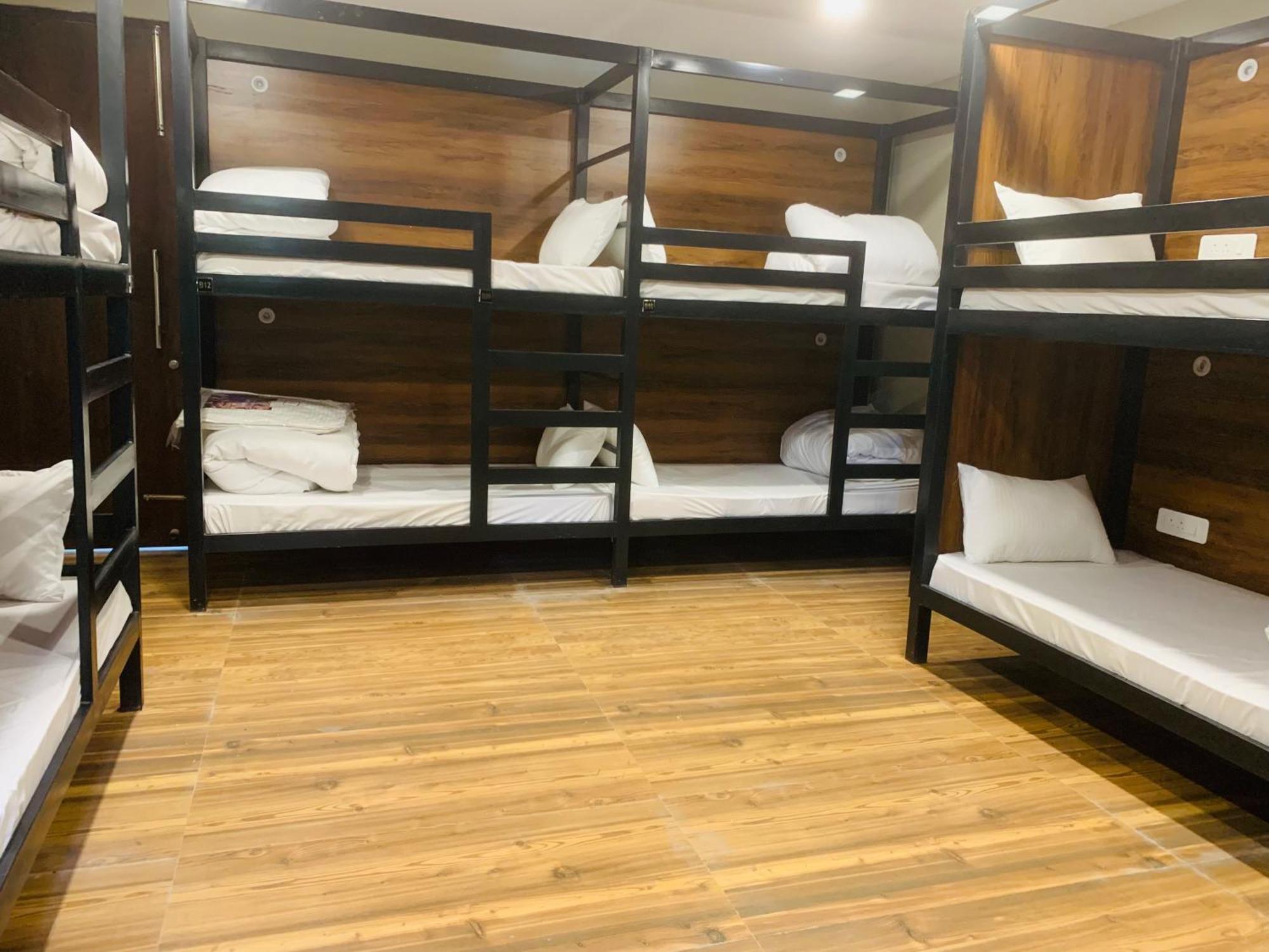 Hotel & Hostel Vimal Ganga Рішикеш Екстер'єр фото