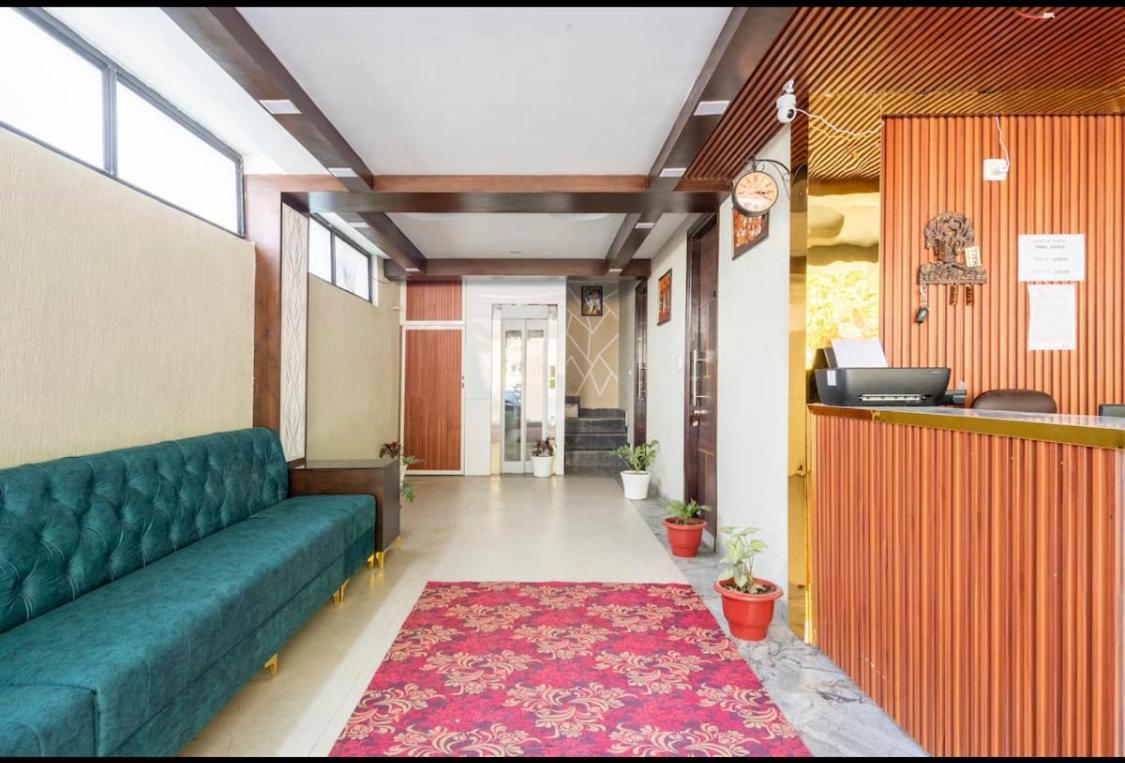 Hotel & Hostel Vimal Ganga Рішикеш Екстер'єр фото